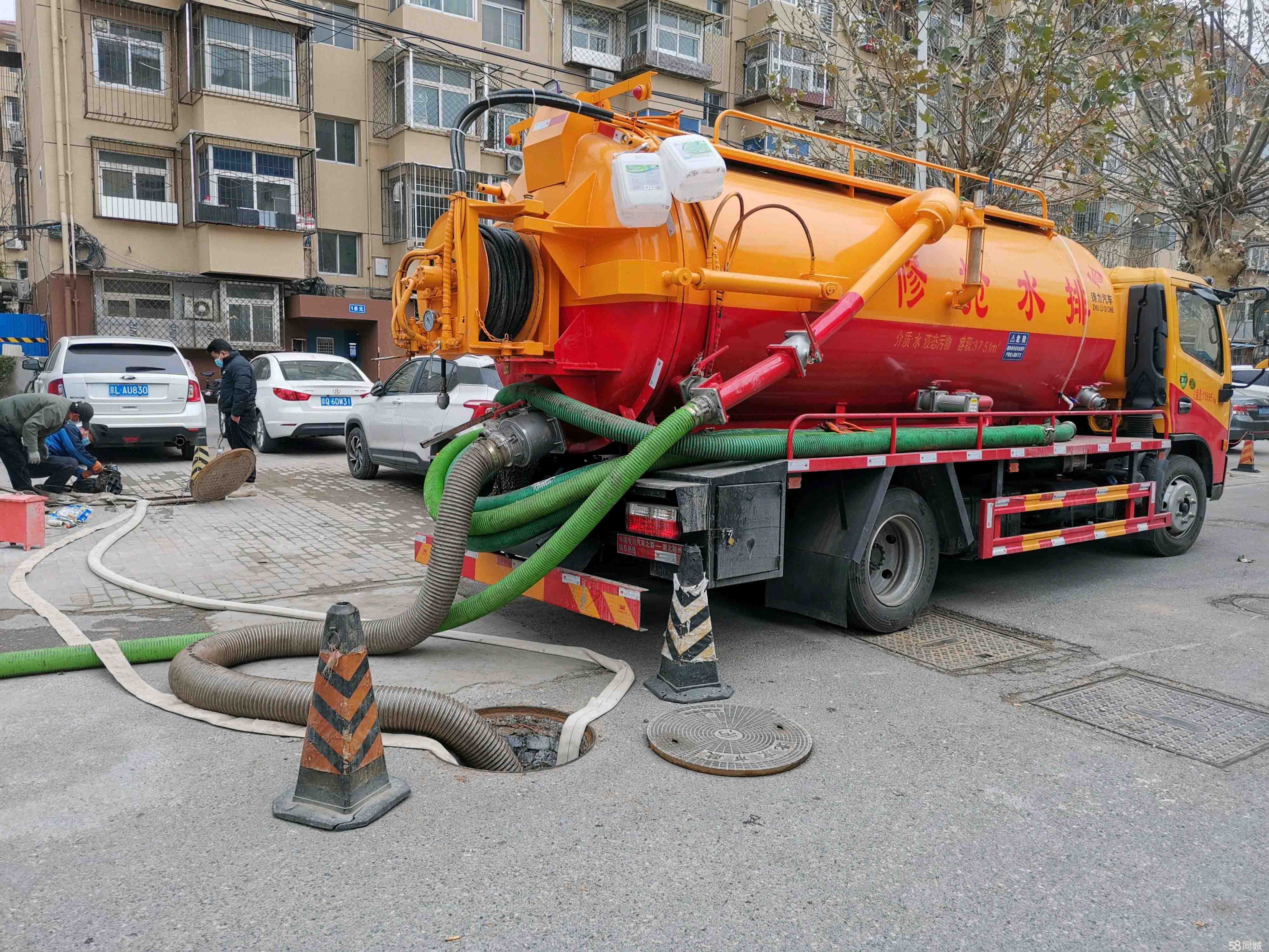 周矶管理区抽粪吸污